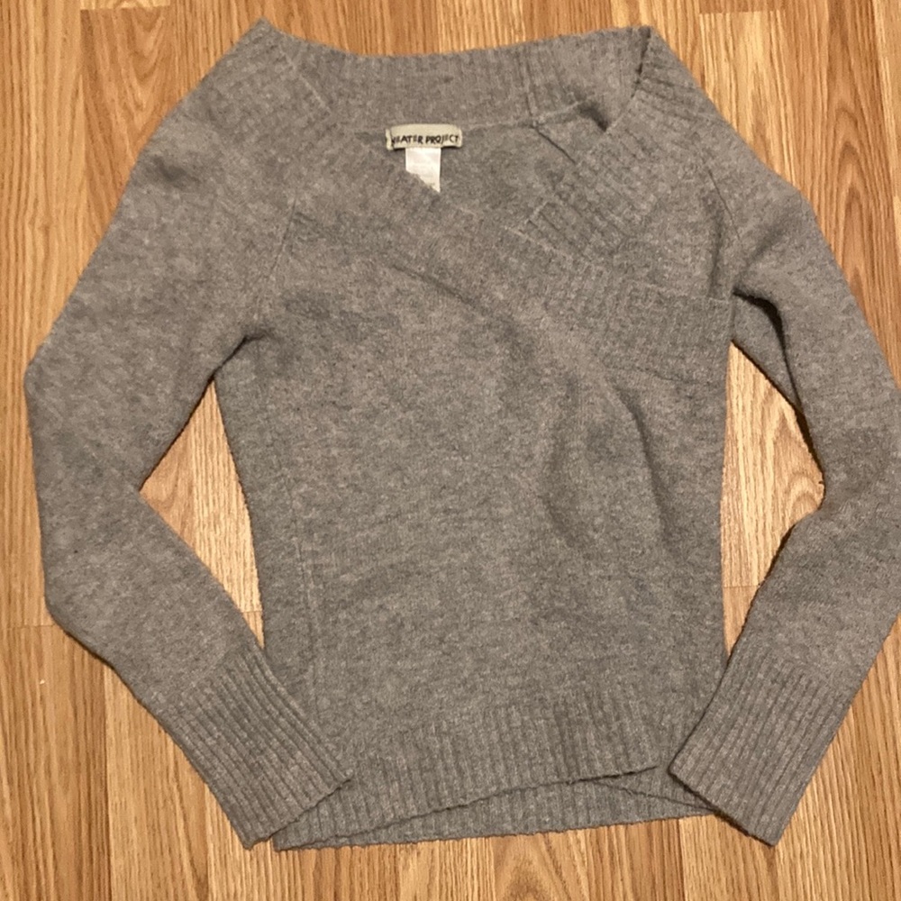 Sweater Project gray v neck style